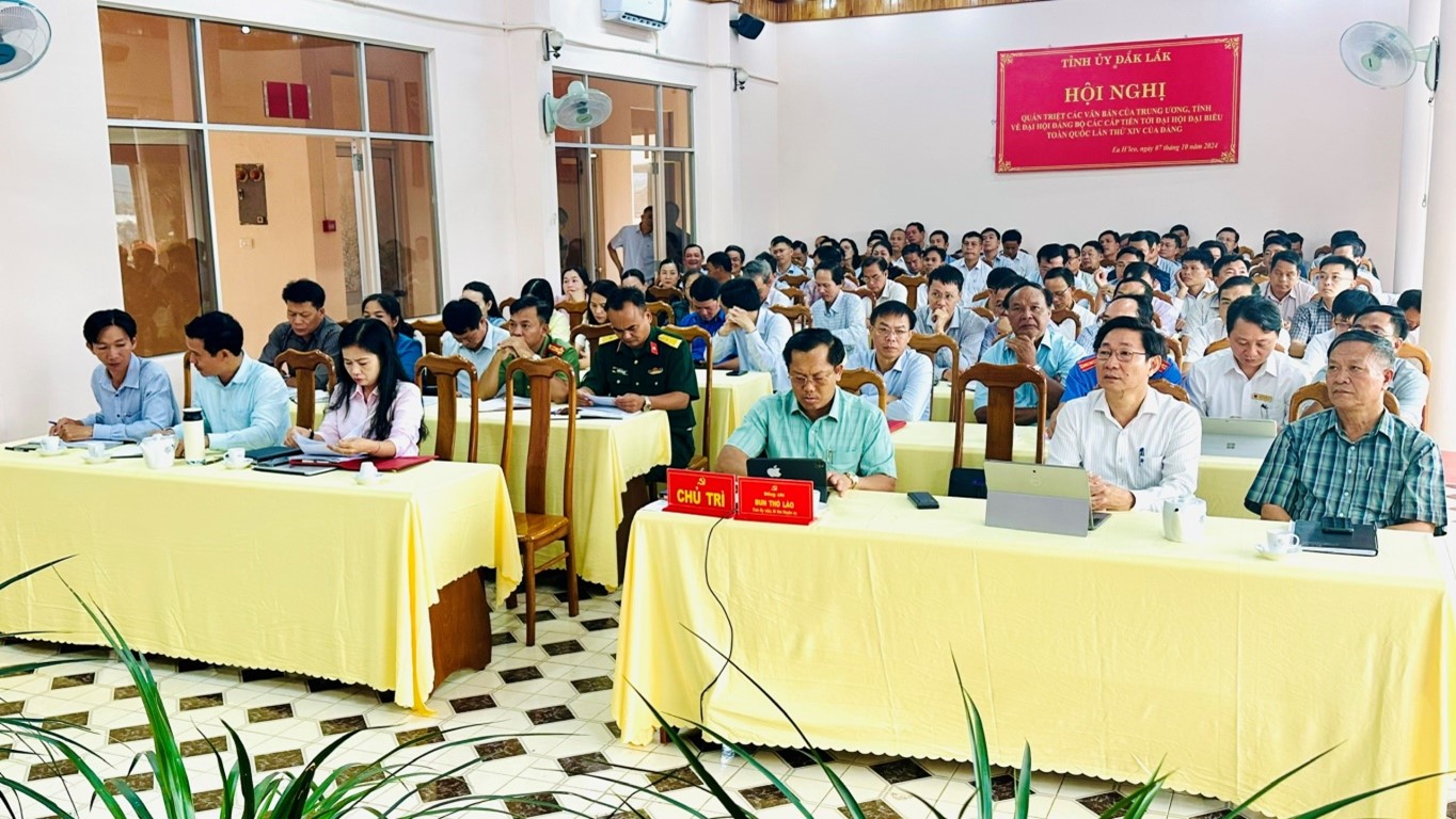 Hội nghị trực tuyến quán triệt các văn bản của Trung ương, tỉnh về Đại hội Đảng các cấp tiến tới Đại hội Đại biểu toàn quốc lần thứ XIV của Đảng